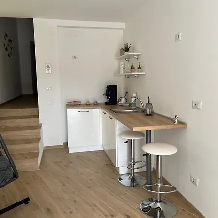 לינה וארוחת בוקר Midnight Sun