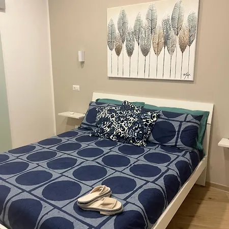 Midnight Sun לינה וארוחת בוקר